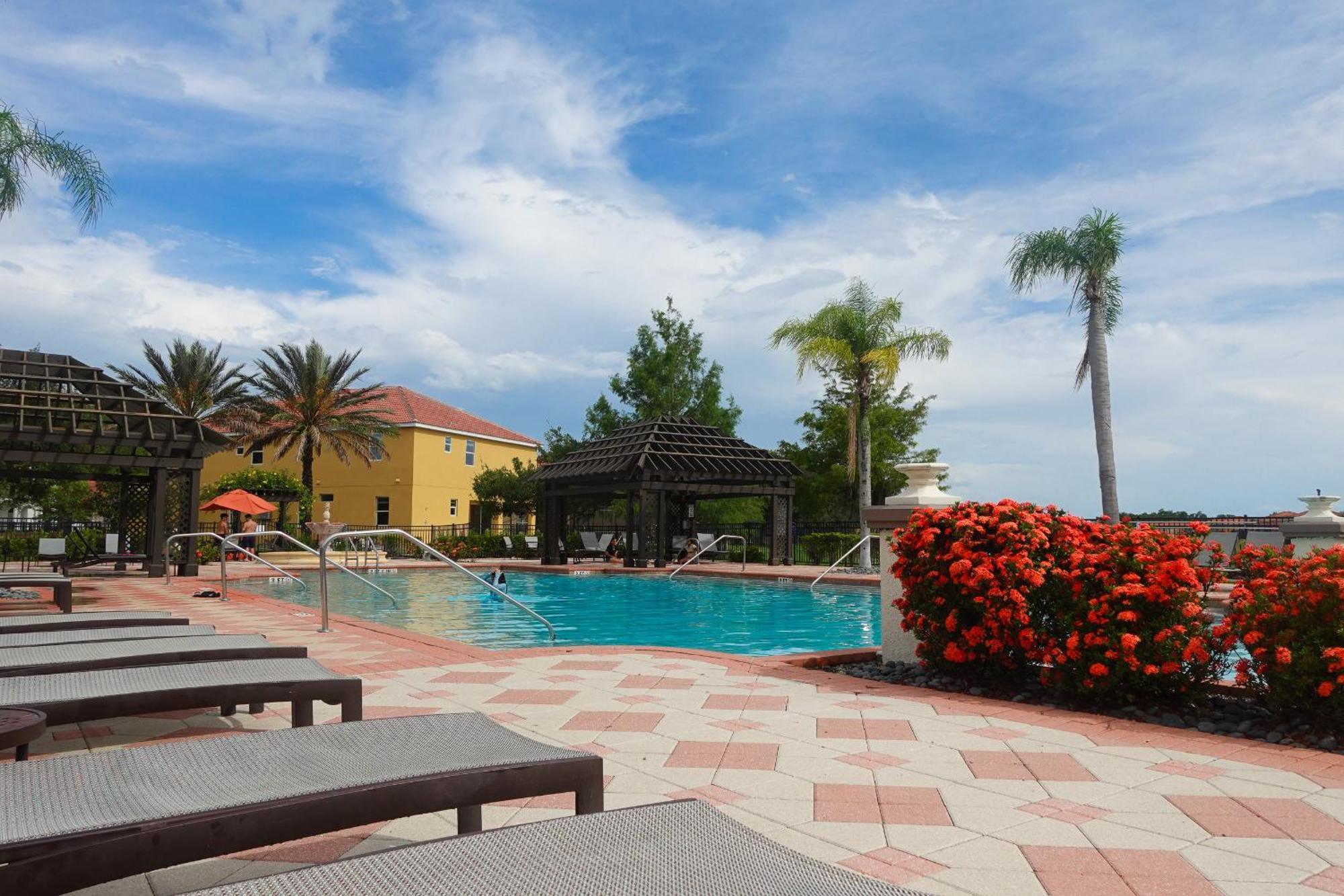 Waterfront Brand New Modern Luxury 8 Bedroom Pool House! Sleeps 16 Kissimmee Dış mekan fotoğraf