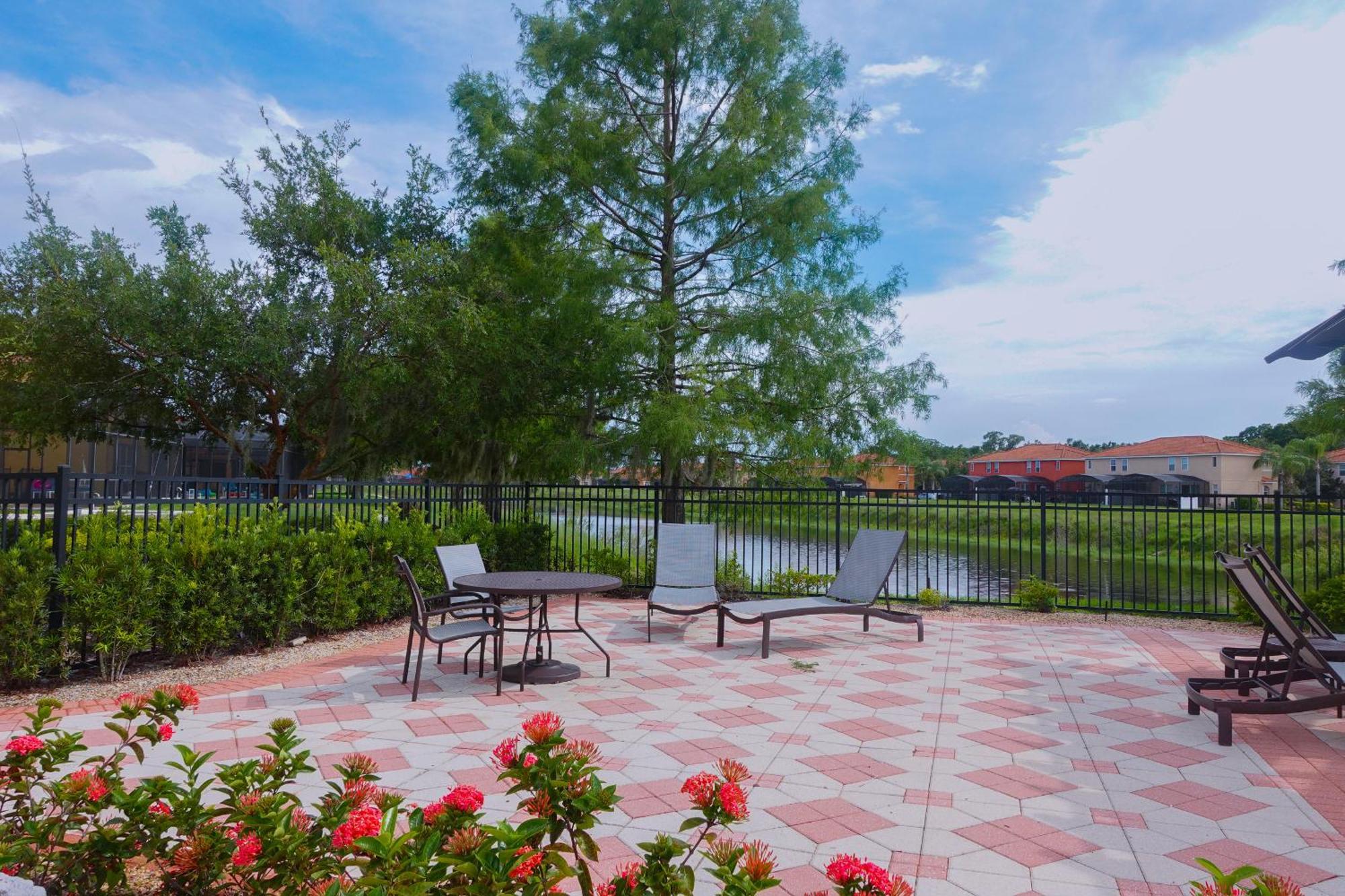 Waterfront Brand New Modern Luxury 8 Bedroom Pool House! Sleeps 16 Kissimmee Dış mekan fotoğraf